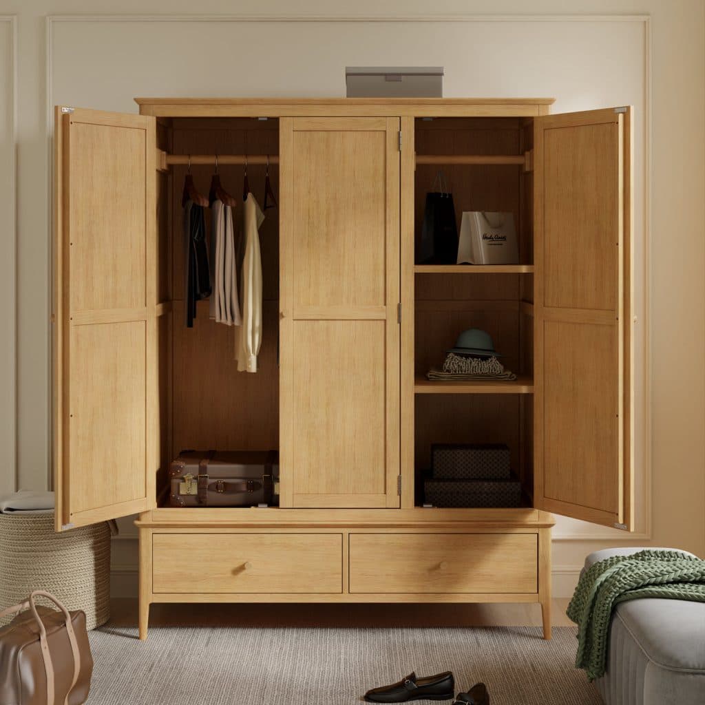 Triple Robe Inside view